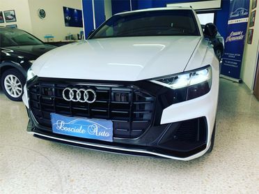 AUDI Q8 Q8 50 TDI 286 CV quattro tiptronic S LINE