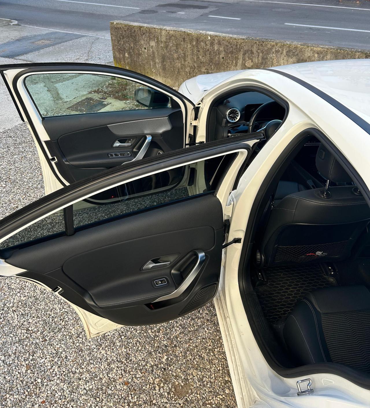 Mercedes-benz A 180 SEDAN d 2.0 115 Automatic Sport