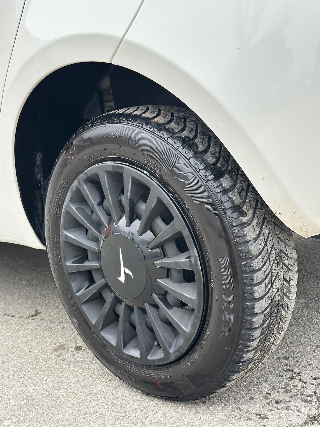 Lancia Ypsilon 0.9 TwinAir 85 CV 5 porte Metano Ecochic Gold