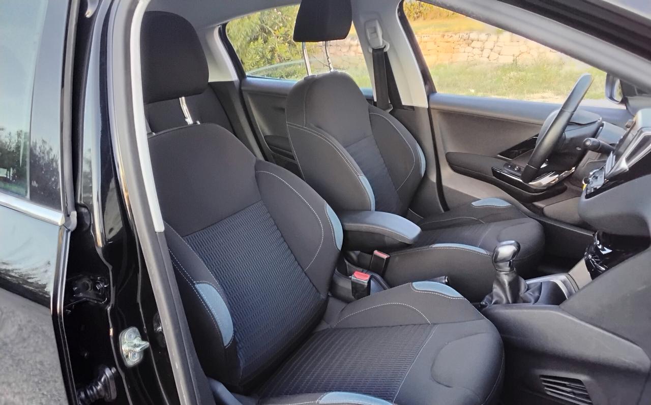 Peugeot 208 1.4 HDi 68 CV 5 porte Active