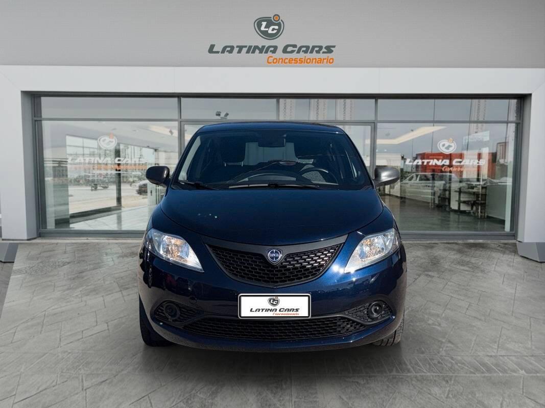 Lancia Ypsilon III 1.0 firefly hybrid Silver s&s 70cv