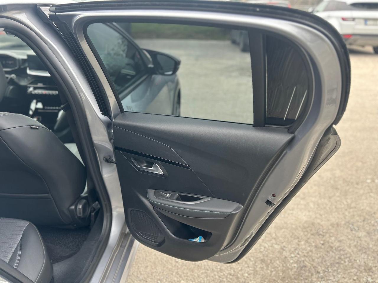 Peugeot 208 Allure e-208 #9540