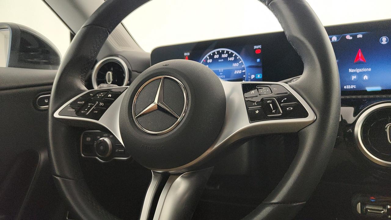 Mercedes-Benz CLA Shooting Brake 180 d Advanced auto