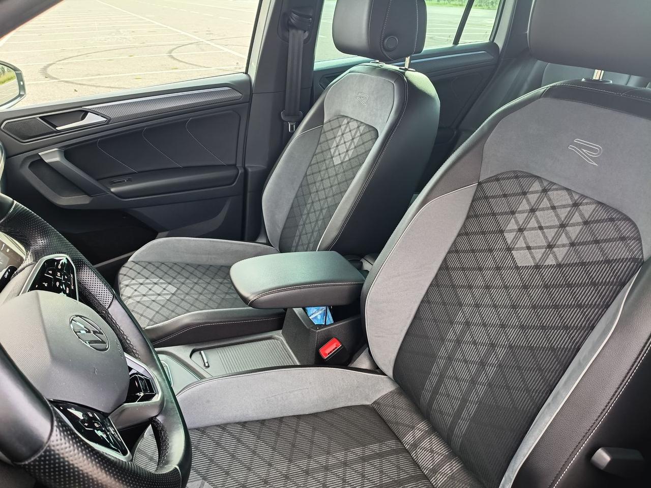 Volkswagen Tiguan R-LINE #50664