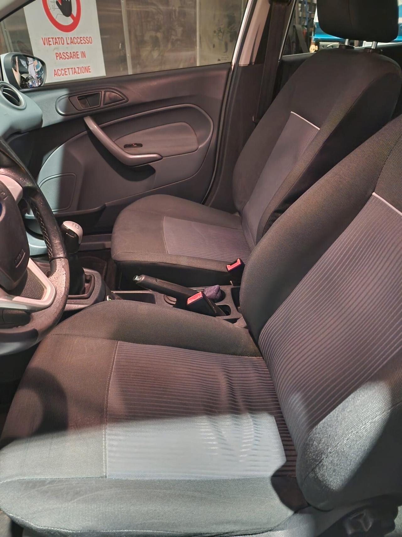 Ford Fiesta 1.4 5 porte Bz.- GPL Titanium