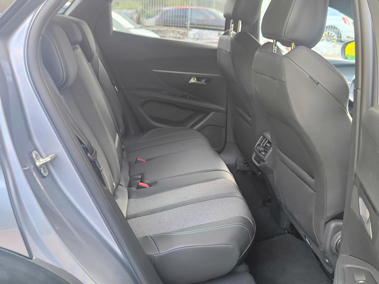 Peugeot 3008 BlueHDi 130 cv Allure Pack