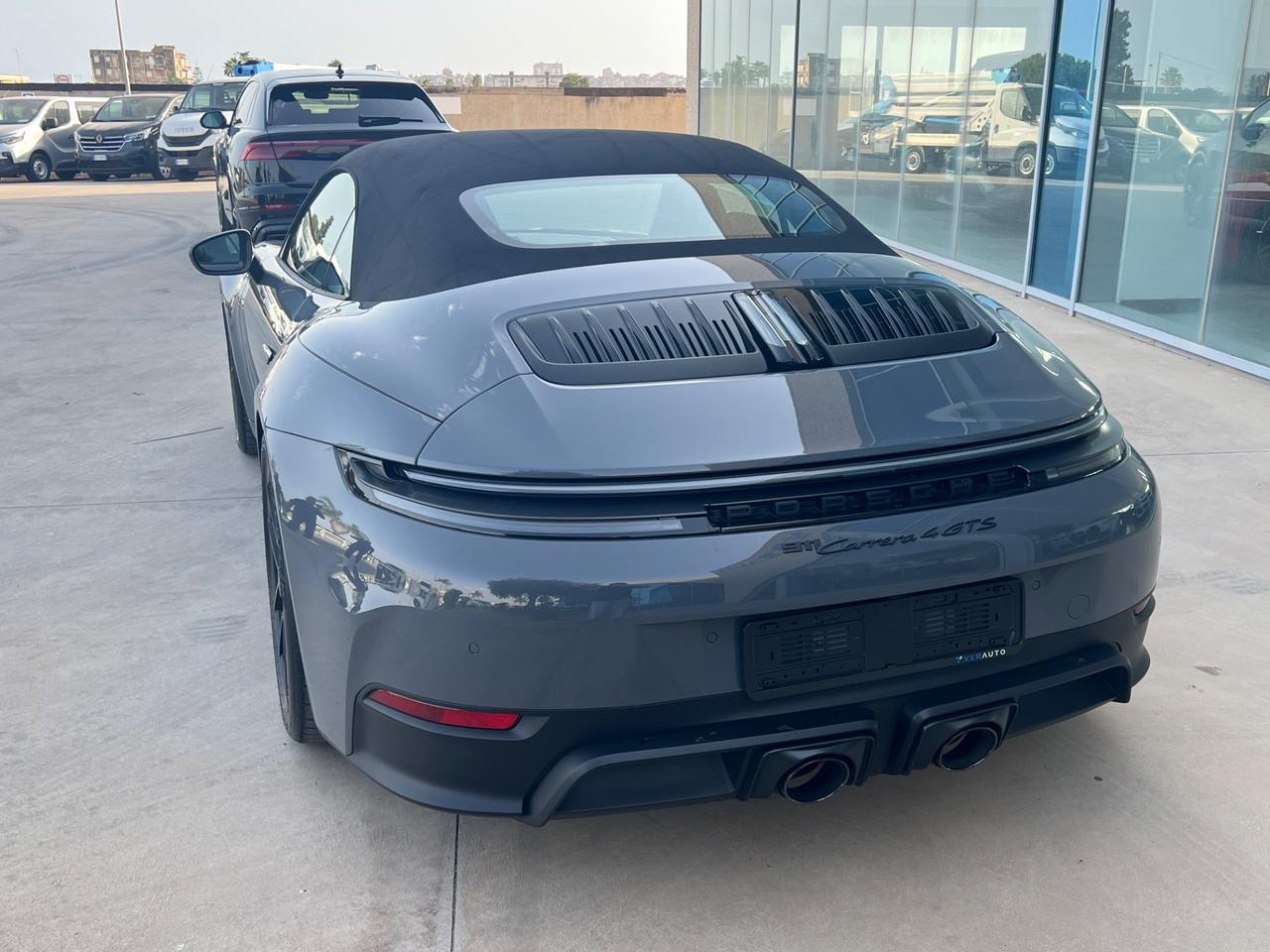 Porsche 911 Carrera 4 GTS Cabriolet - possibilità noleggio no scoring