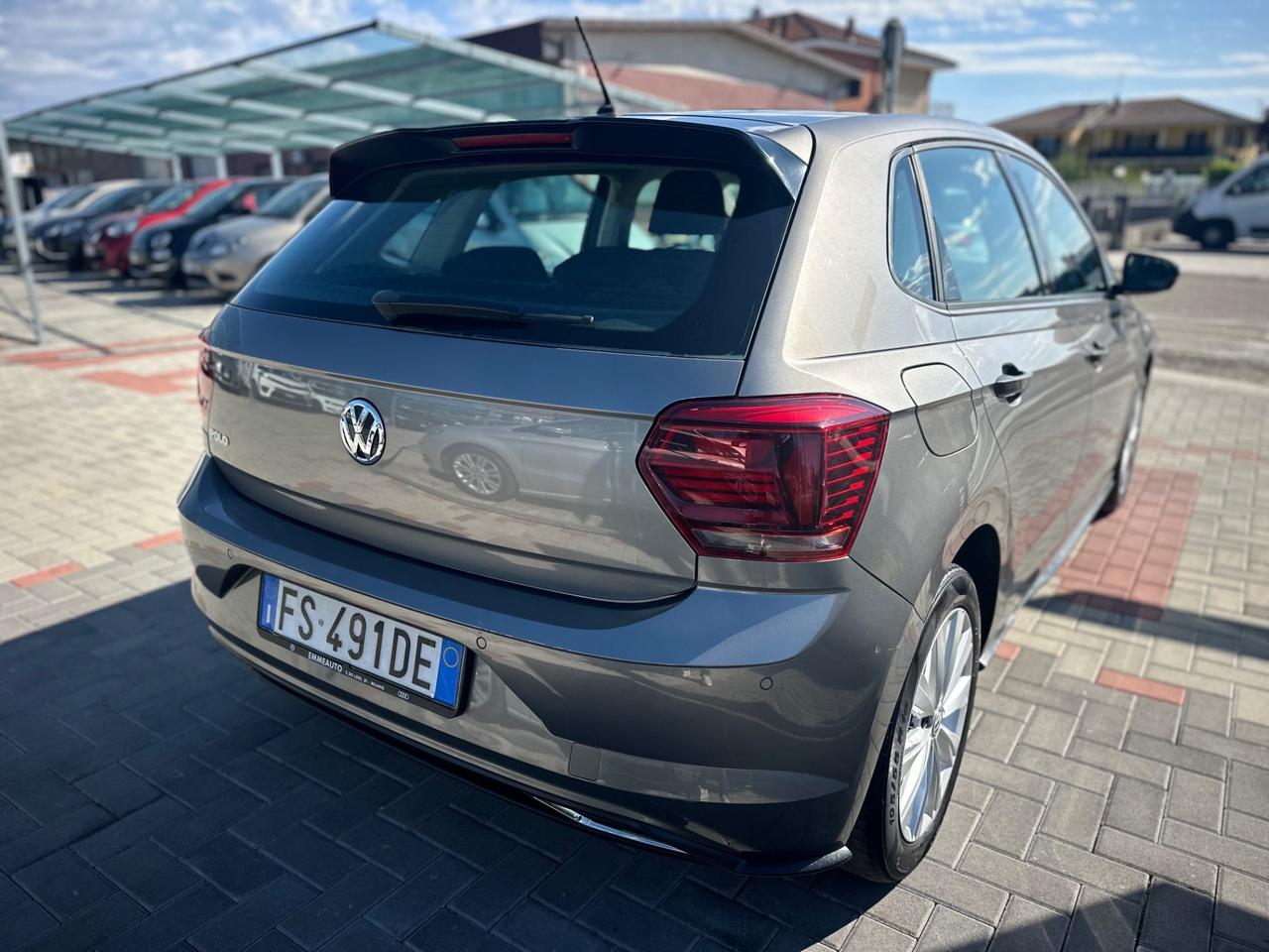 Volkswagen Polo 1.0 TSI DSG 95CV R-LINE UNICO PROP