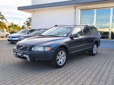 Volvo XC70 2.4 D5 20V AWD Summum Solo 130.000km