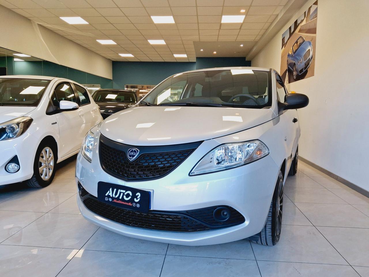 Lancia Ypsilon 1.0 FireFly 5 porte S&S Hybrid Gold