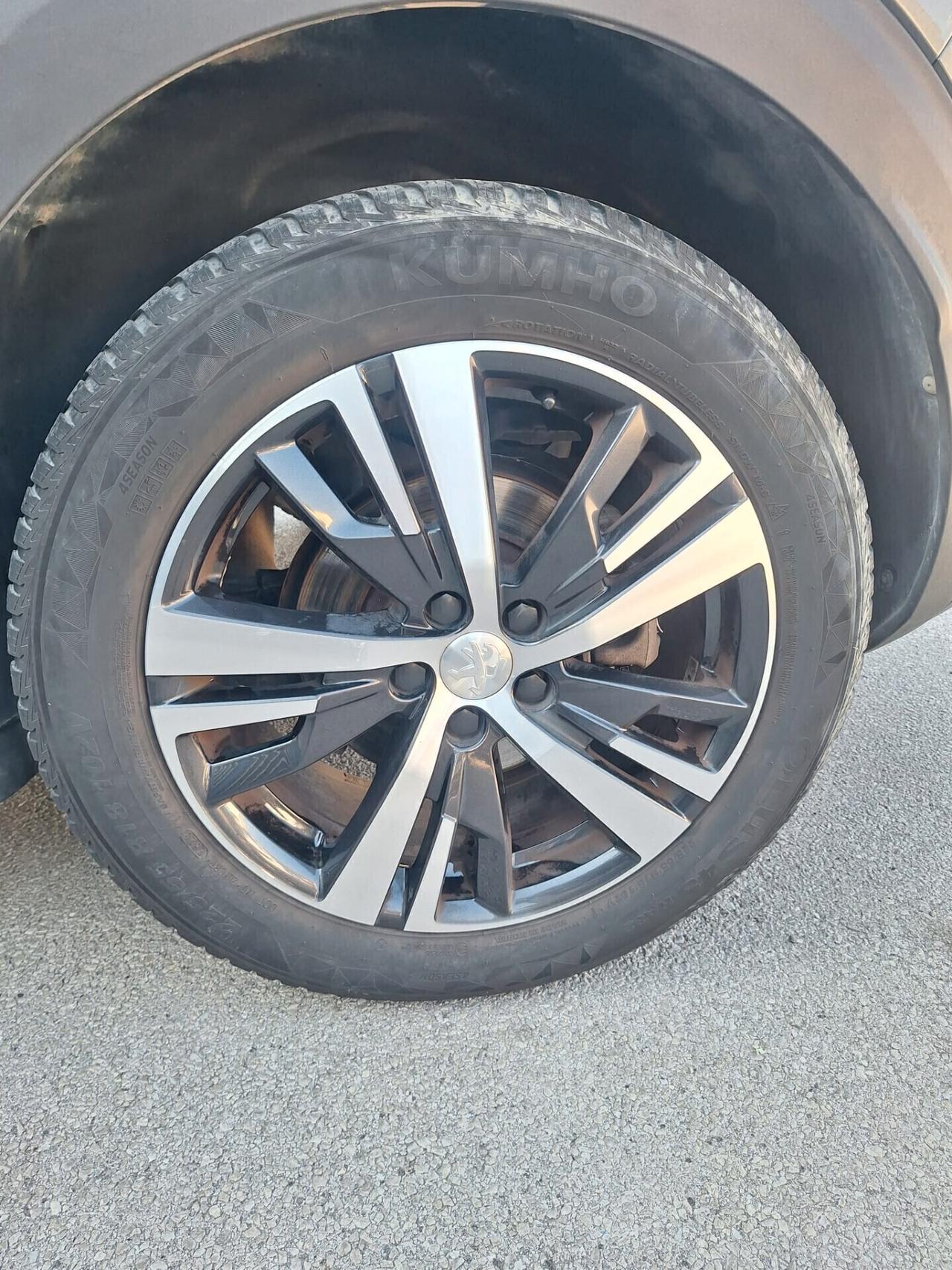 Peugeot 3008 BlueHDi 130 S&S EAT8 Allure