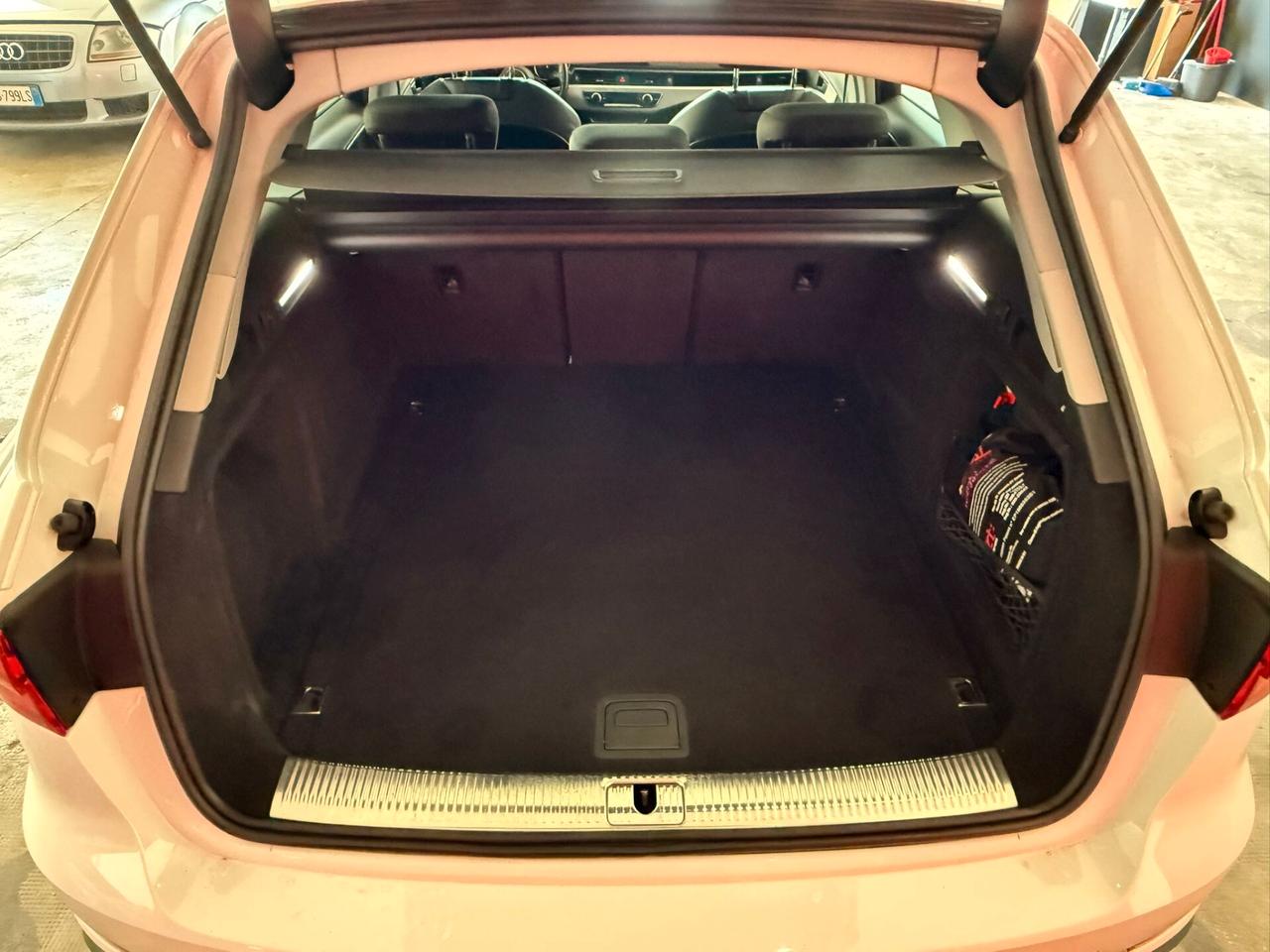 Audi A4 Avant 40 TDI S tronic line edition