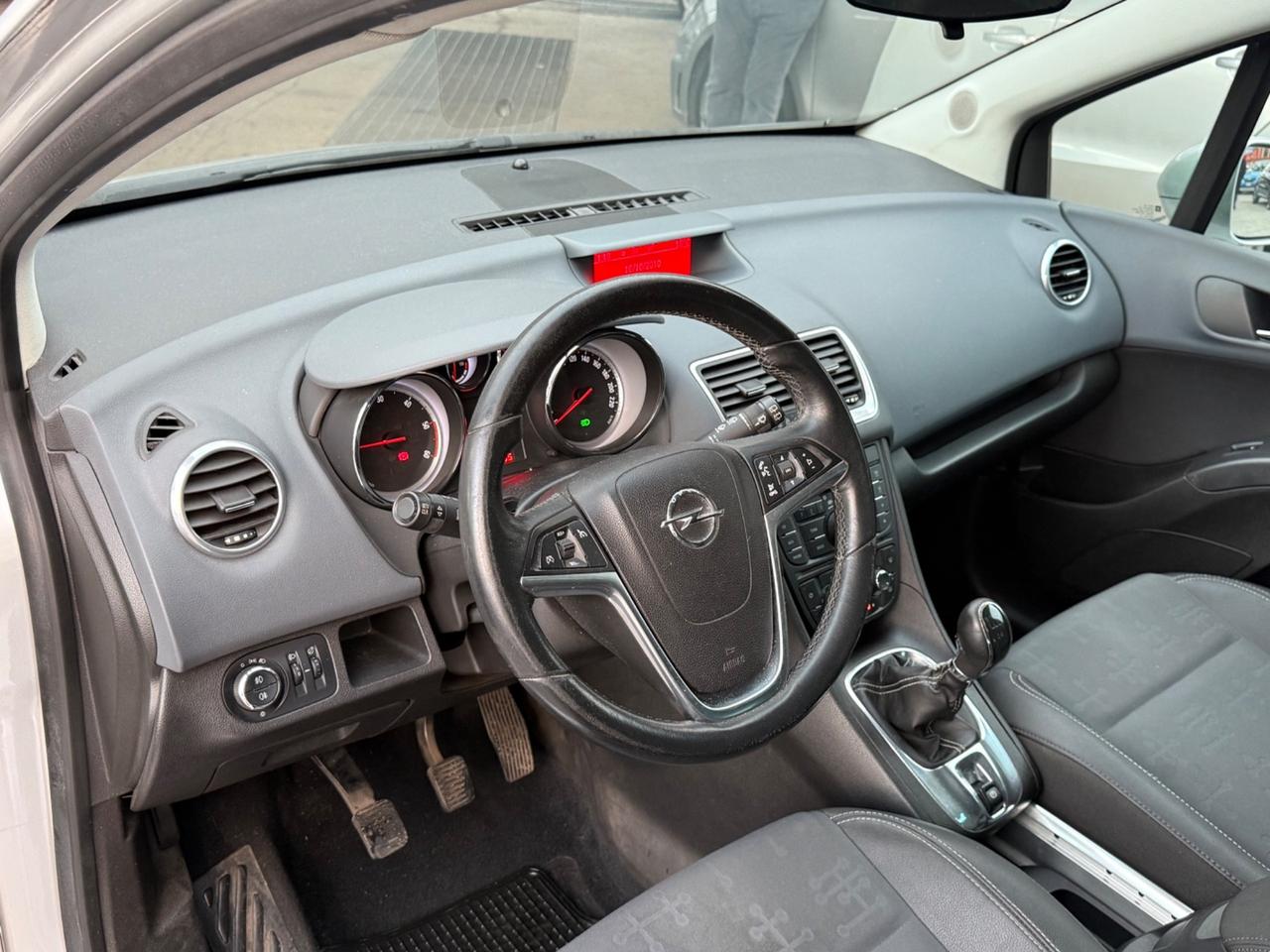 Meriva 1.3 95 cv : Cosmo/unipro/rate/garanzia