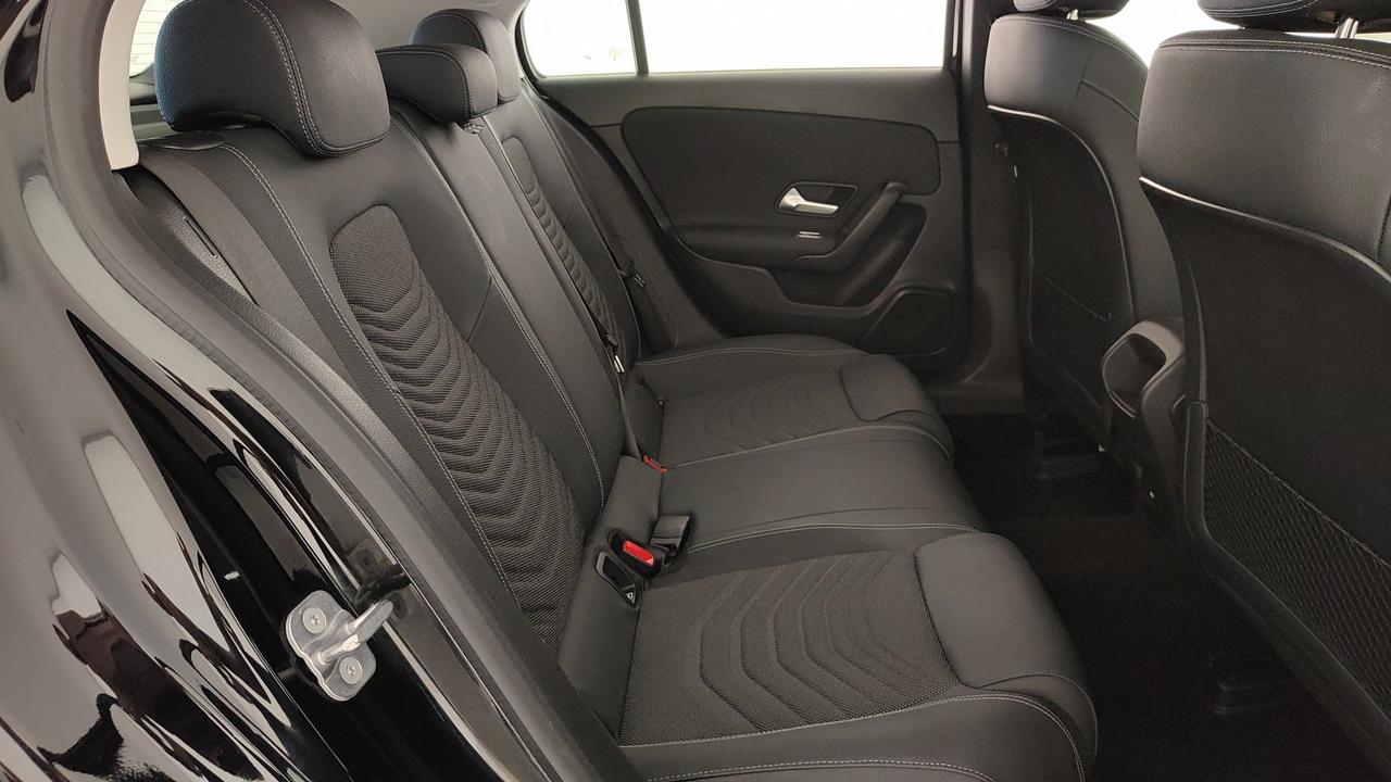Mercedes-Benz A 180 d Advanced auto