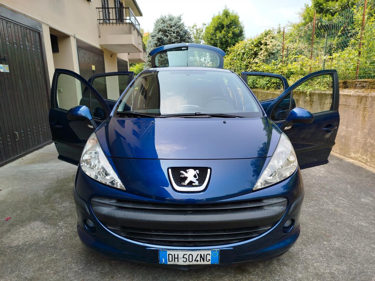 Peugeot 207 1.4 BENZINA 73cv / 52.000km / Neop.