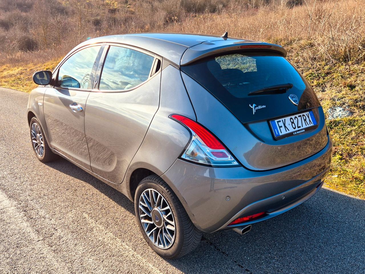 Lancia Ypsilon 1.3 MJT 16V 95 CV 5 porte S&S Gold