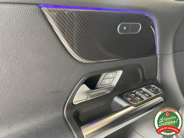 MERCEDES-BENZ GLA 200 d Auto Premium AMG *PACK LUCI*PELLE