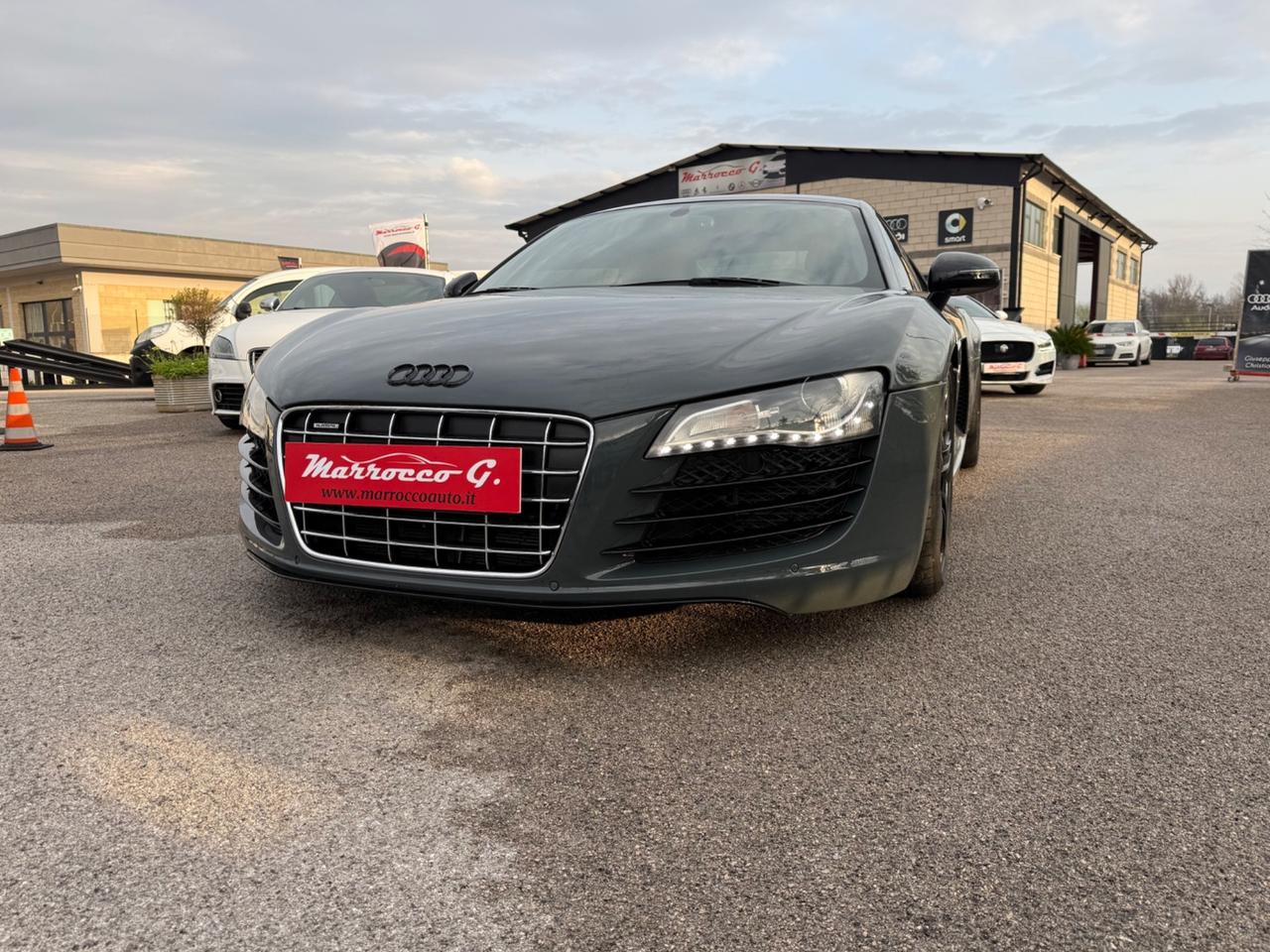 Audi R8 4.2 V8 FSI quattro R tronic