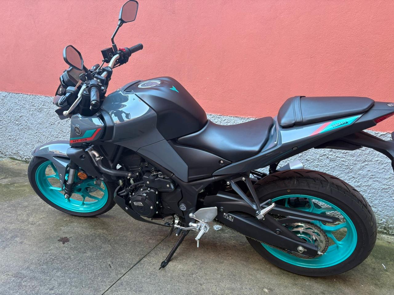 Yamaha MT-03 MT 03 CIANO GREY