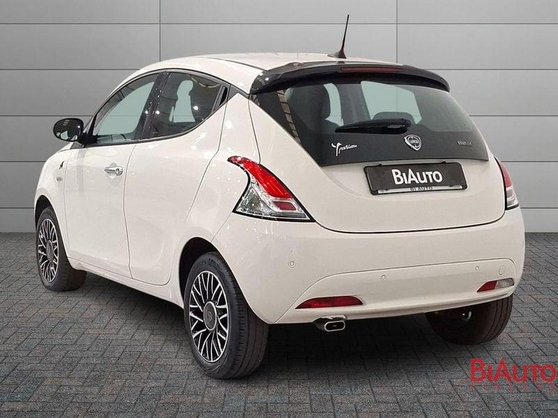 Lancia Ypsilon Ypsilon 1.0 firefly hybrid Alberta Ferretti s&s 70cv