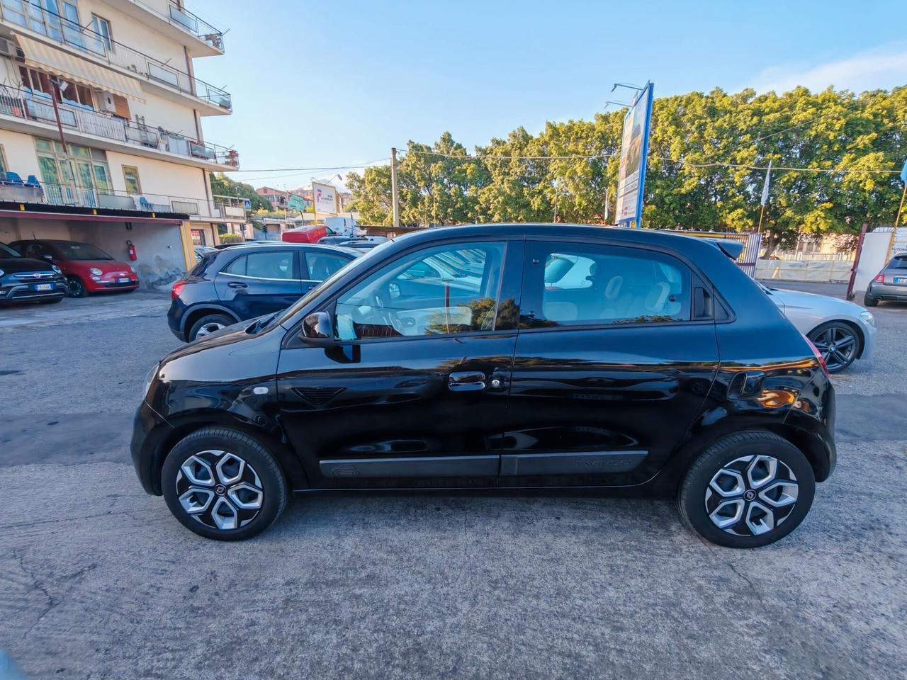 Renault Twingo SCe 65 CV Urban Night