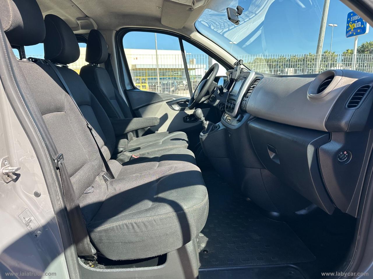 RENAULT Trafic 9 POSTI 1.6 dCi 125CV+GANCIOTRAINO