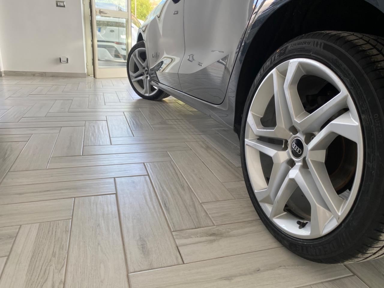 Audi New A3 SPB 30TDI 2.0D SPORT R18/FULL LED2022