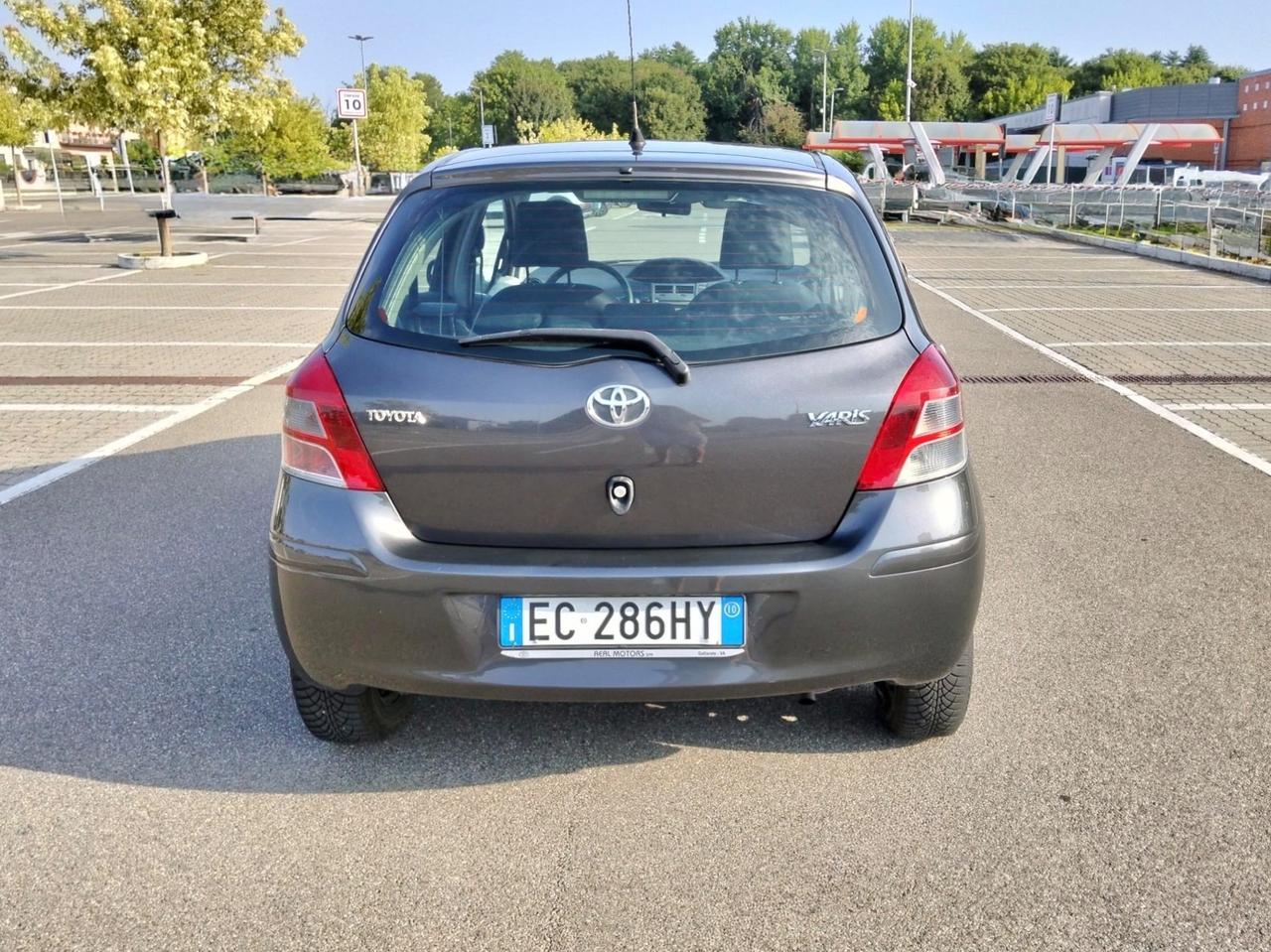 Toyota Yaris 1.0 69Cv 5 Porte*Aux*Clima automatico