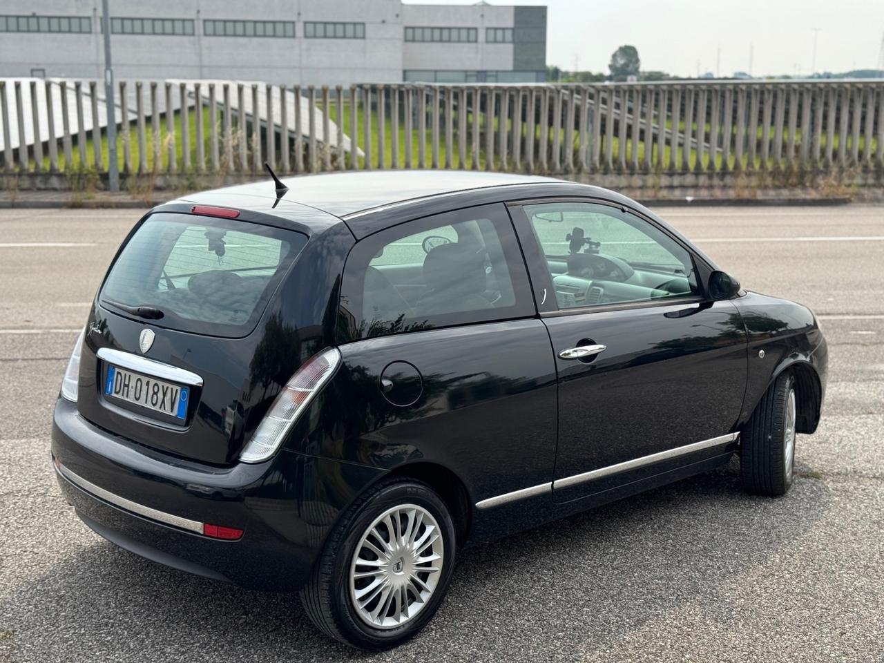 Lancia Ypsilon 1.2 60cv Neopatentati