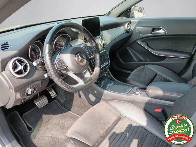 MERCEDES-BENZ CLA 180 S.W. Premium Automatica