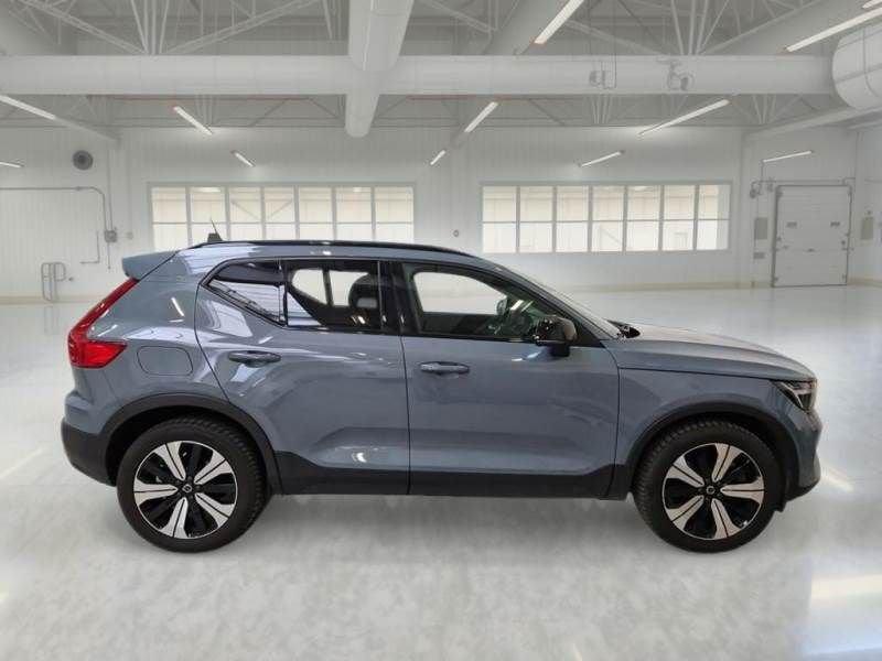 Volvo XC40 Recharge T5 180+82 CV Plug-In Hybrid Recharge Plus Dark