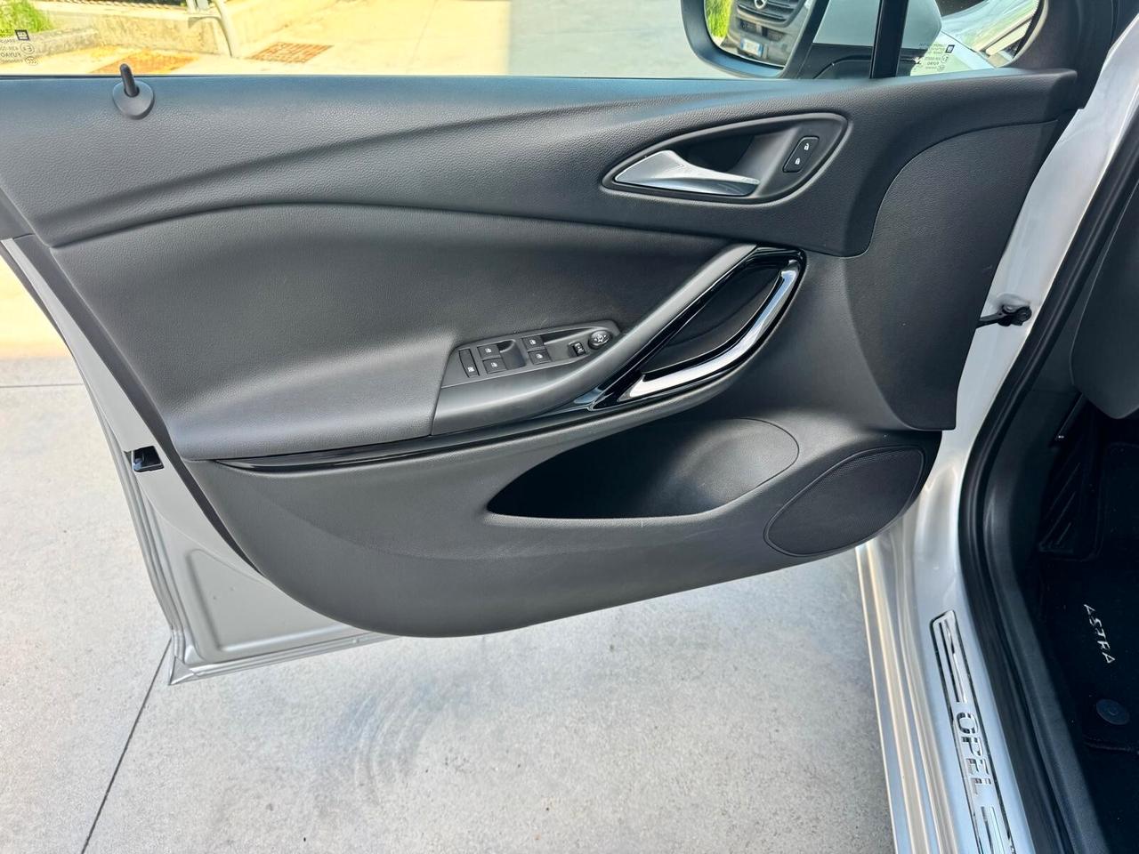 Opel Astra 1.4 Turbo 110CV EcoM Sports Tourer Dynamic