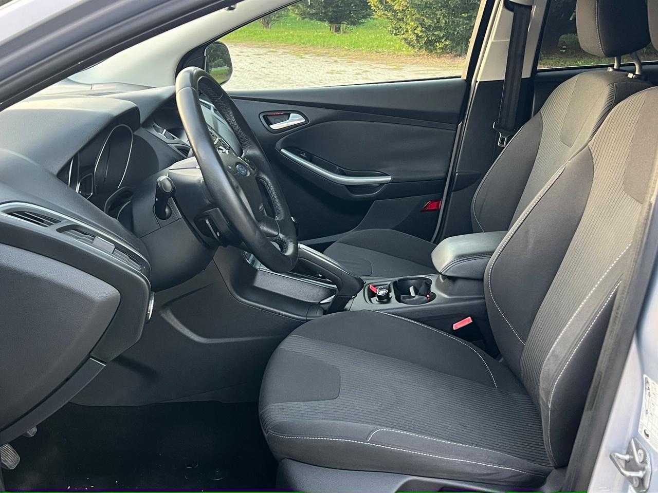 Ford Focus 1.6 CV 105 GPL Titanium
