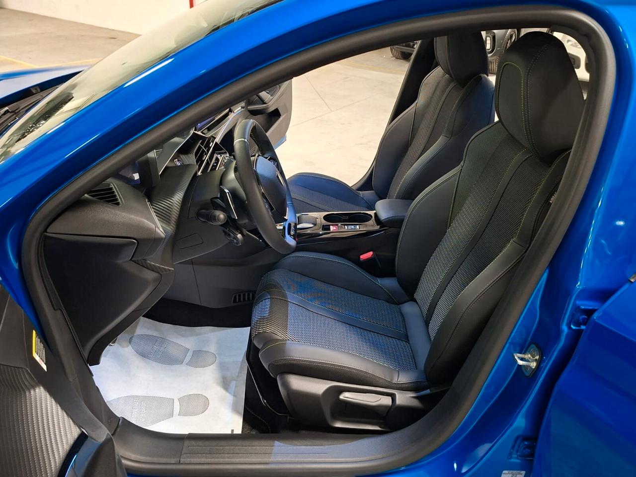 Peugeot 208 1200 mhev Hybrid 101CV GT e-DCS6 Km.0