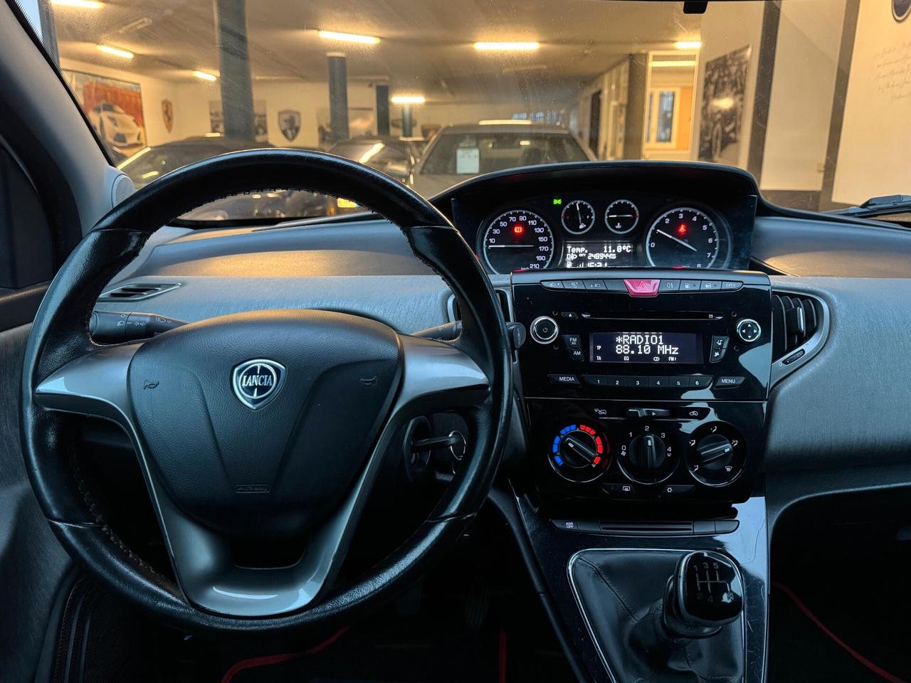 Lancia Ypsilon 0.9 TwinAir 85 CV 5 porte Metano Ecochic Gold