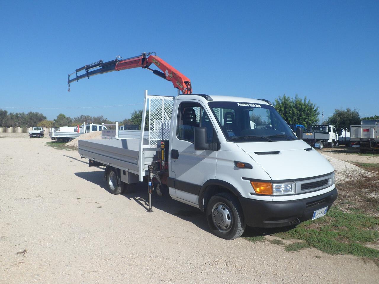 Iveco Daily 35c13 cassone fisso con gru