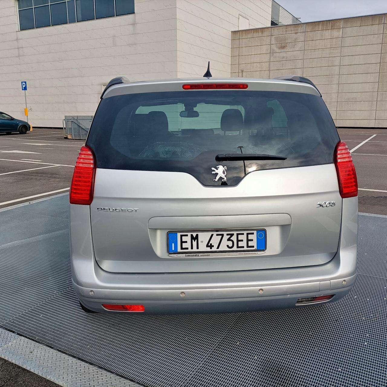 Peugeot 5008 2.0HDI 7POSTI NAVI FULL