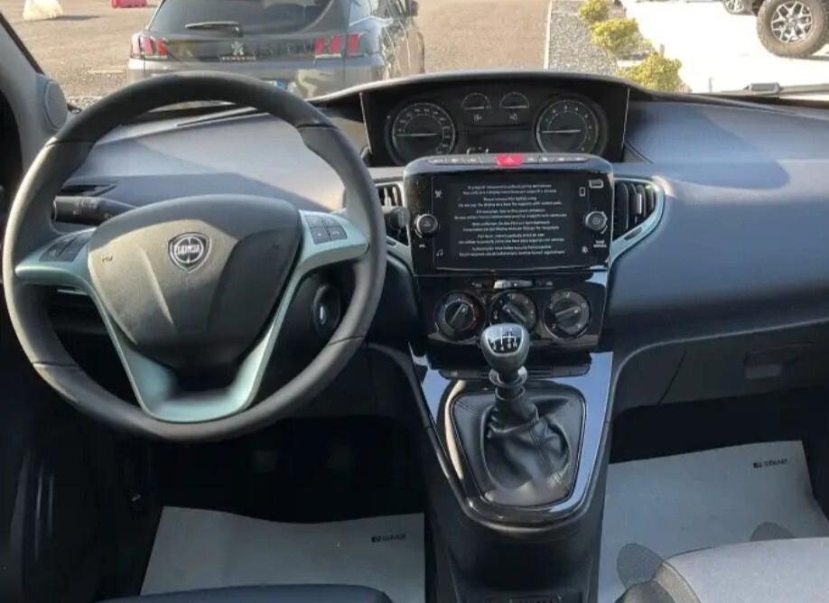 Lancia Ypsilon 1.0 FireFly 5 porte S&S Hybrid Ecochic Gold