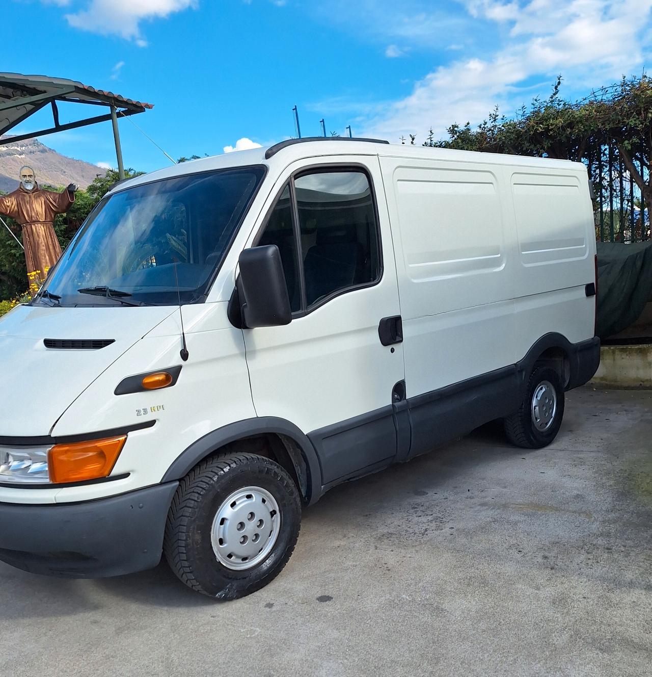 Iveco Daily C 2.3 hpi 29 L 10 95 cv