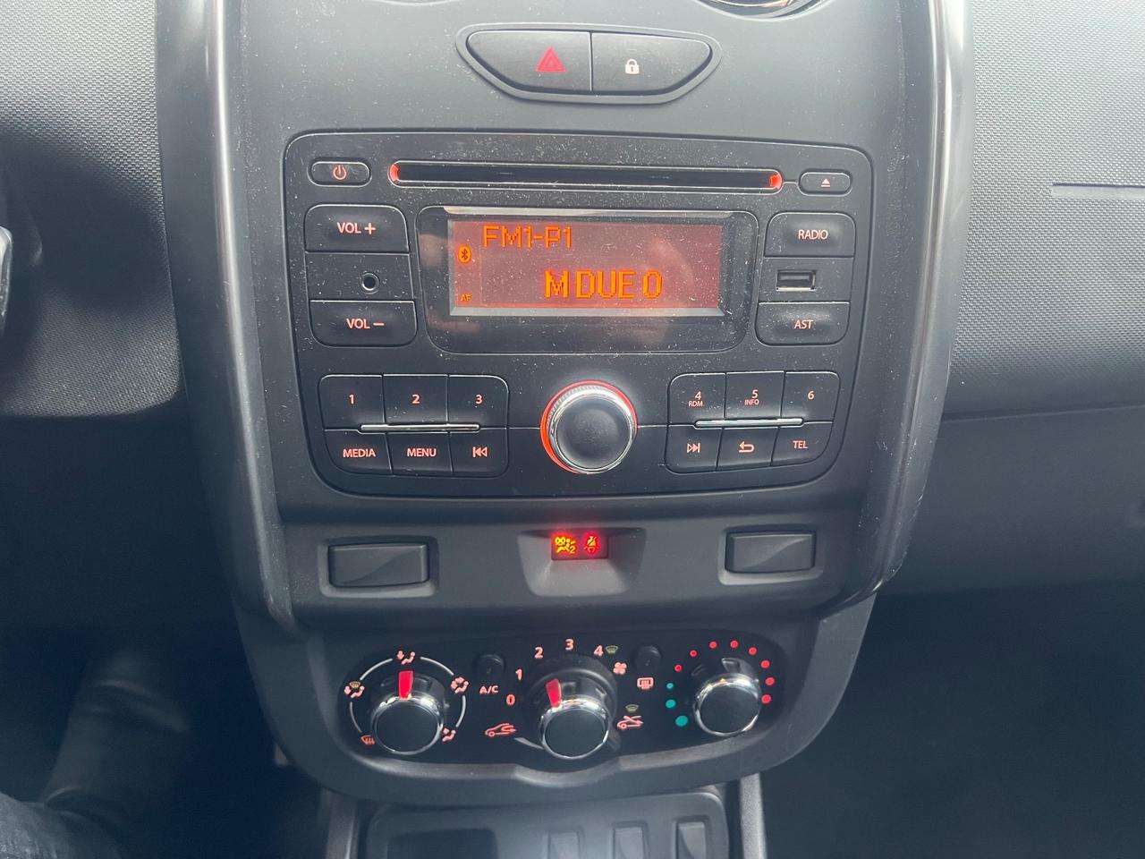 Dacia Duster 1.6 115 CV 4x2 GPL serie limitata black shadow