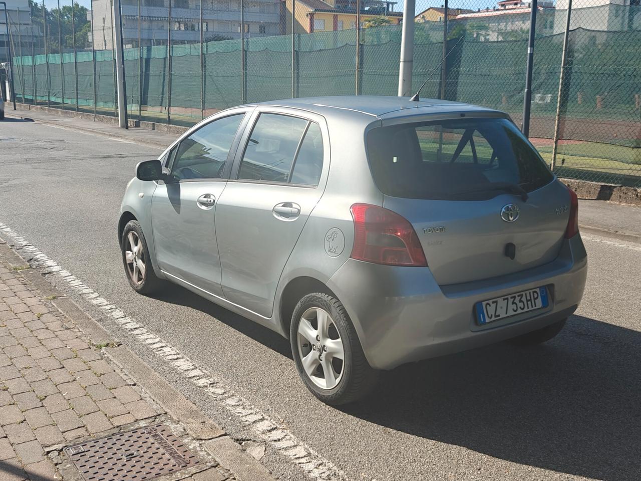 Toyota Yaris 1.0 5 porte - FRIZIONE NUOVA - NEOPATENTATI