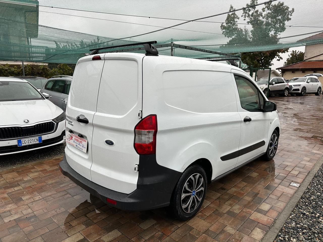 Ford Transit courier