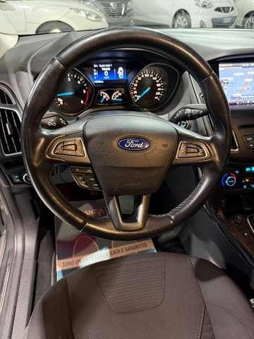 Ford Focus IVA ESPOSTA Titanium Diesel Euro6 Neopatentati