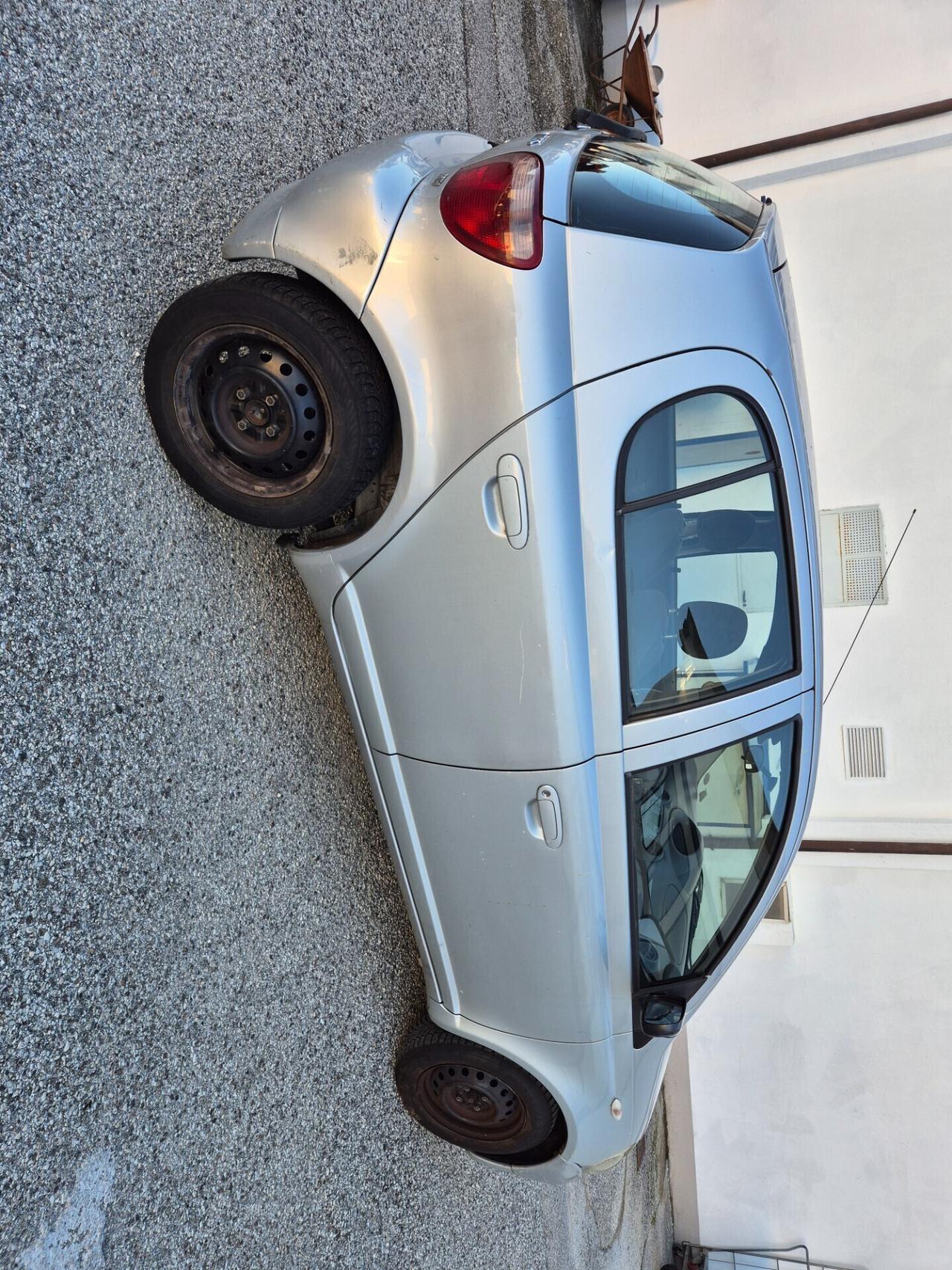 Toyota Yaris 1.0i 16V cat 5 porte