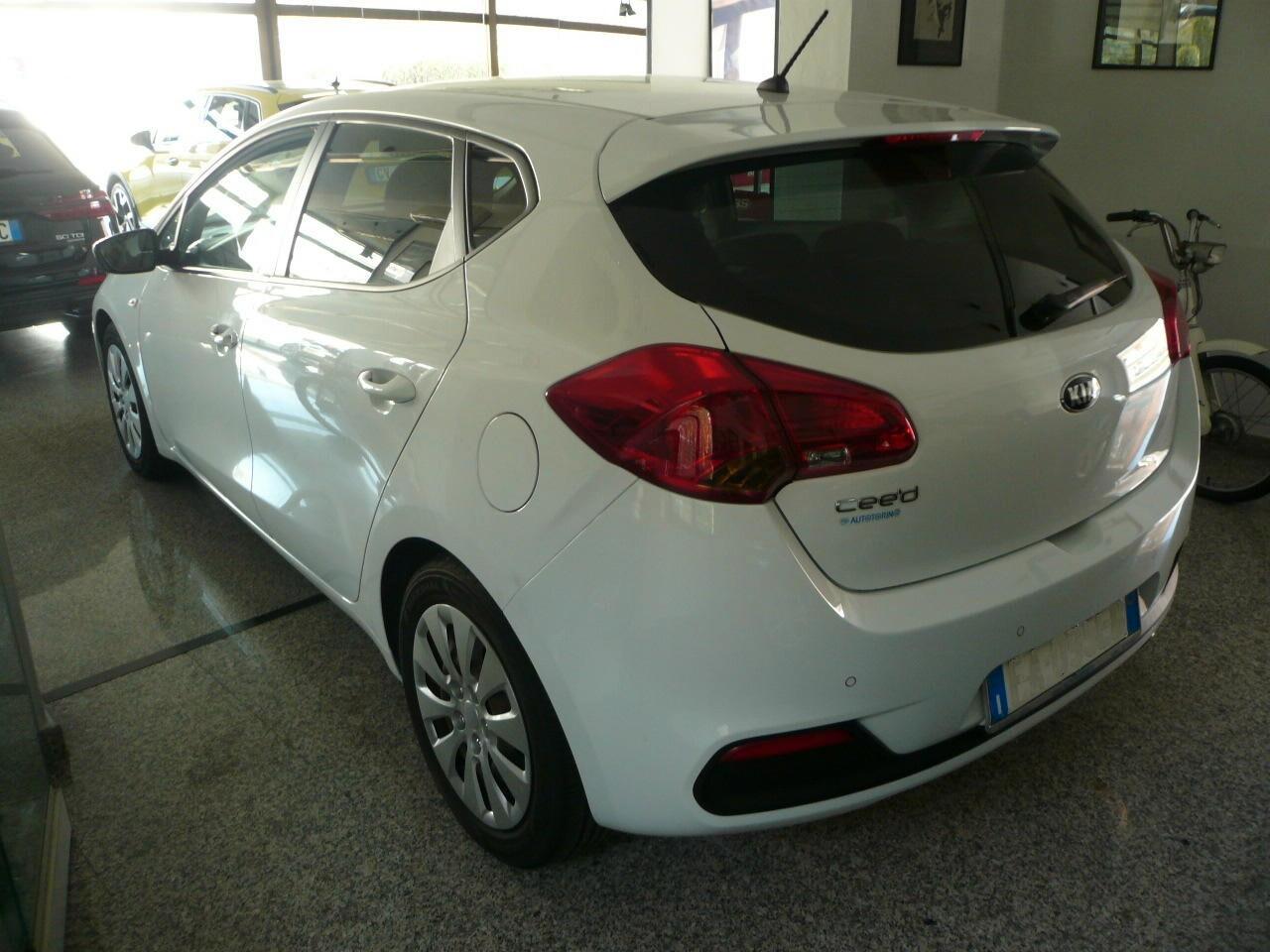 Kia Ceed cee'd 1.4 CVVT 5 porte Cool