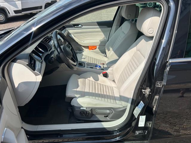 VOLKSWAGEN Passat Variant 2.0 TDI SCR EVO DSG Executive
