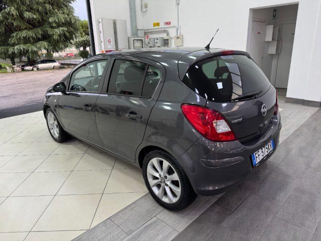 OPEL Corsa 1.2 5 porte Sport