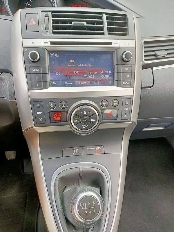 Toyota Verso 1.6 d-4d Active 7p.ti mt 1.6 D-4D Active 7 posti