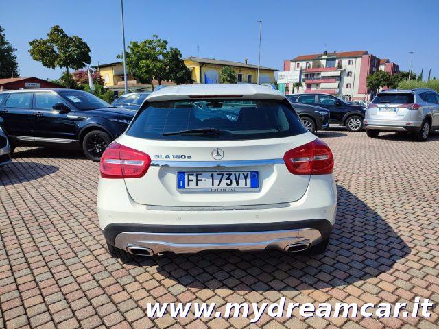 MERCEDES-BENZ GLA 180 d Automatic Business