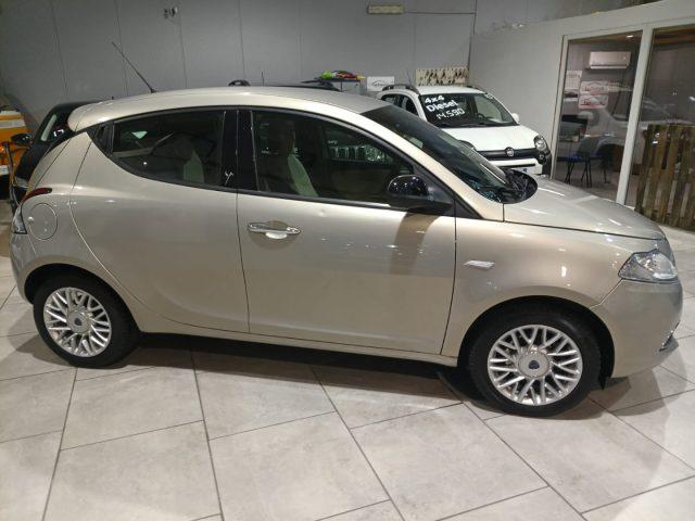 LANCIA Ypsilon 1.2 69 CV 5 porte Gold